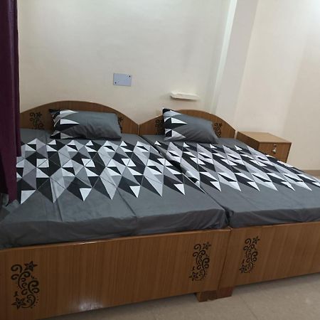 Anant Paying Guest House Ayodhya Ngoại thất bức ảnh