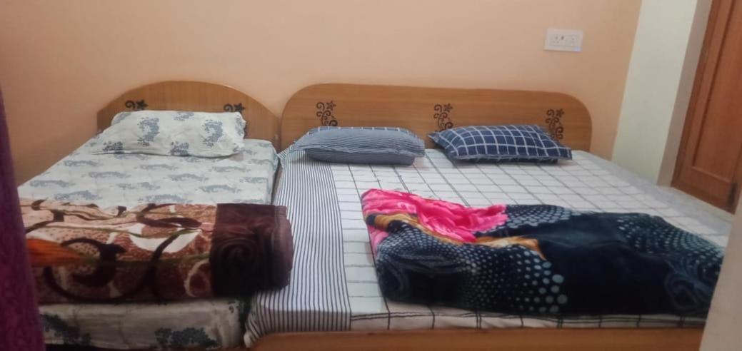 Anant Paying Guest House Ayodhya Ngoại thất bức ảnh