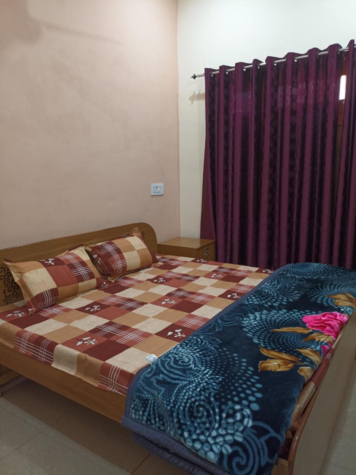 Anant Paying Guest House Ayodhya Ngoại thất bức ảnh