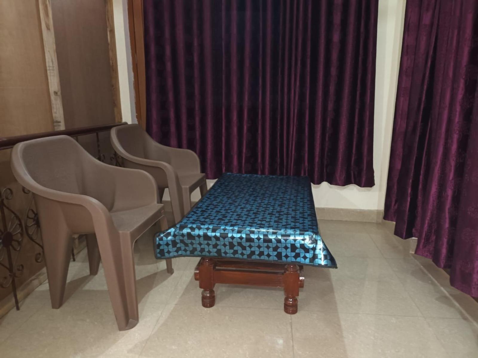 Anant Paying Guest House Ayodhya Ngoại thất bức ảnh