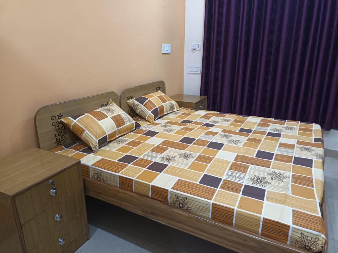Anant Paying Guest House Ayodhya Ngoại thất bức ảnh